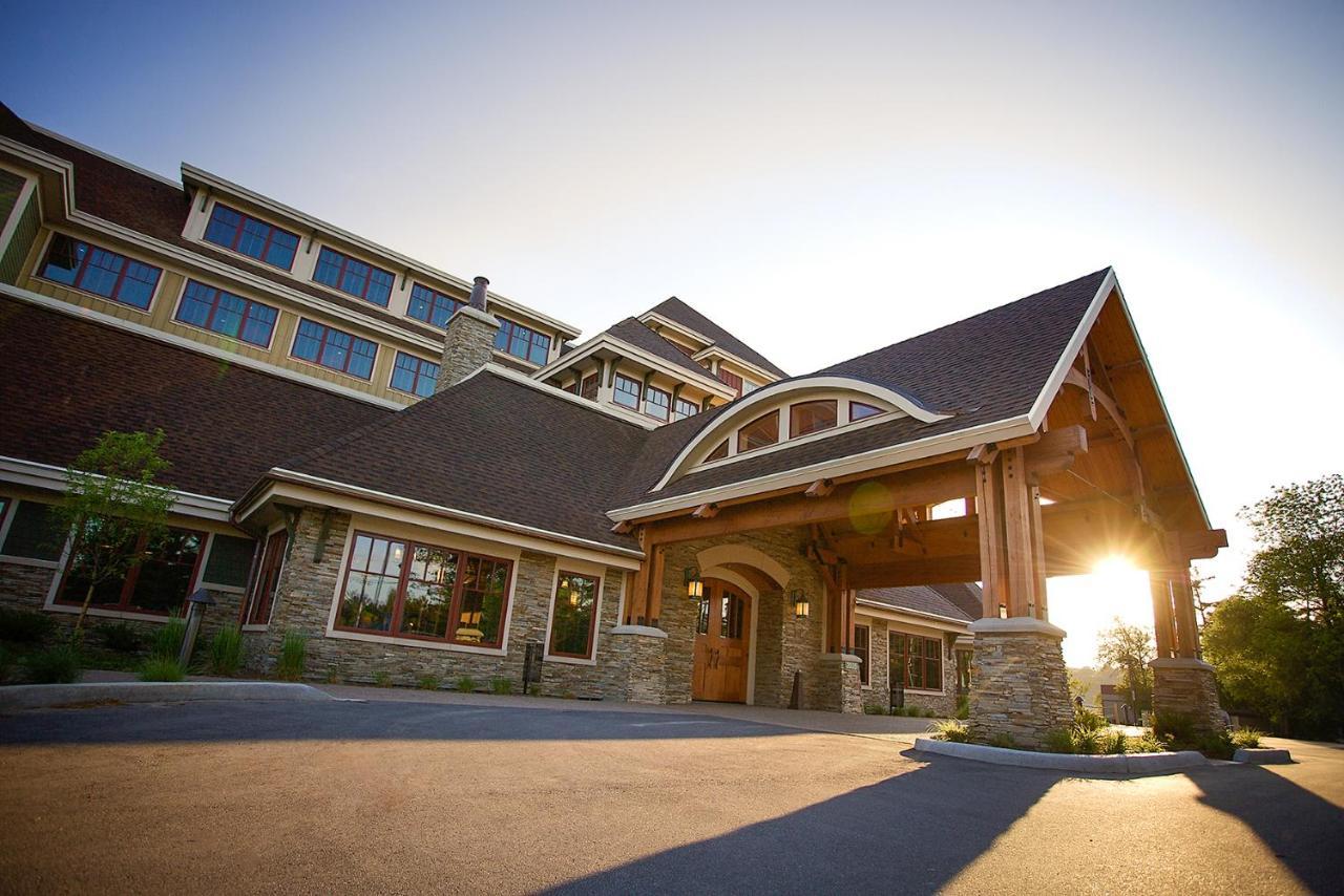 טראוורס סיטי Tamarack Lodge מראה חיצוני תמונה