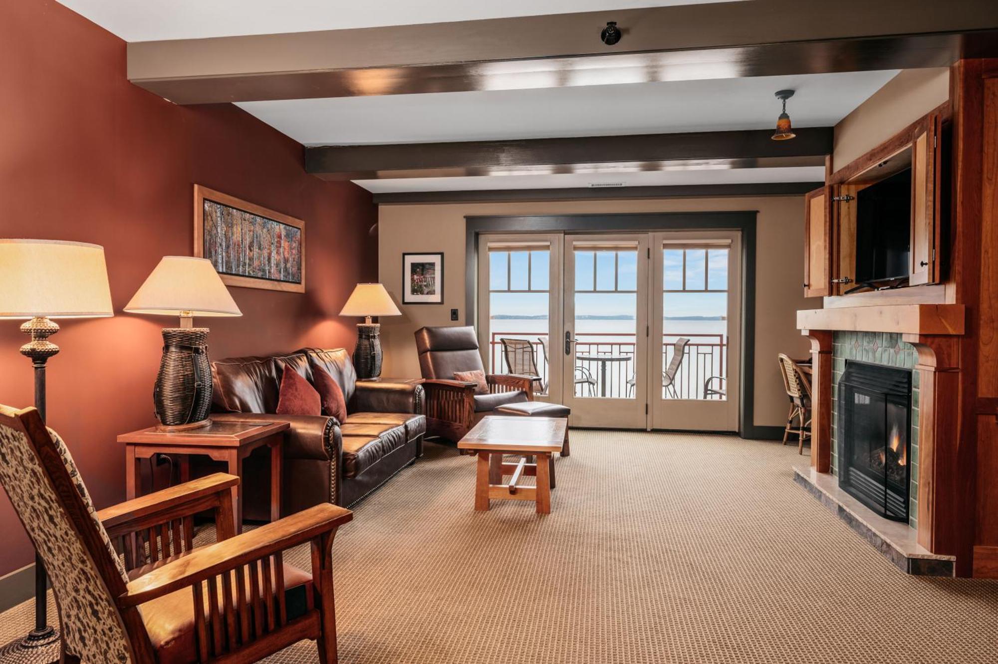 טראוורס סיטי Tamarack Lodge חדר תמונה
